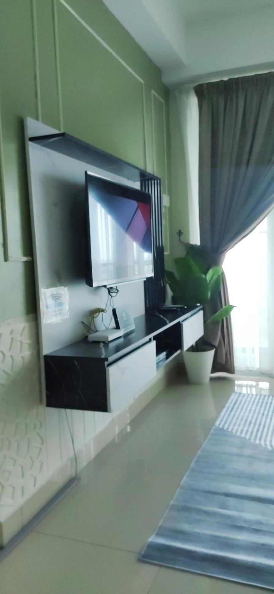 Dperdana -Dinies Pool,Wifi, Centre Of Kota Bharu, 4-5 Pax Lägenhet Exteriör bild